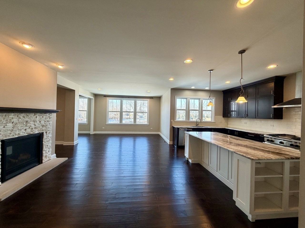 3907 Nannyberry St - Photo 6 of 38