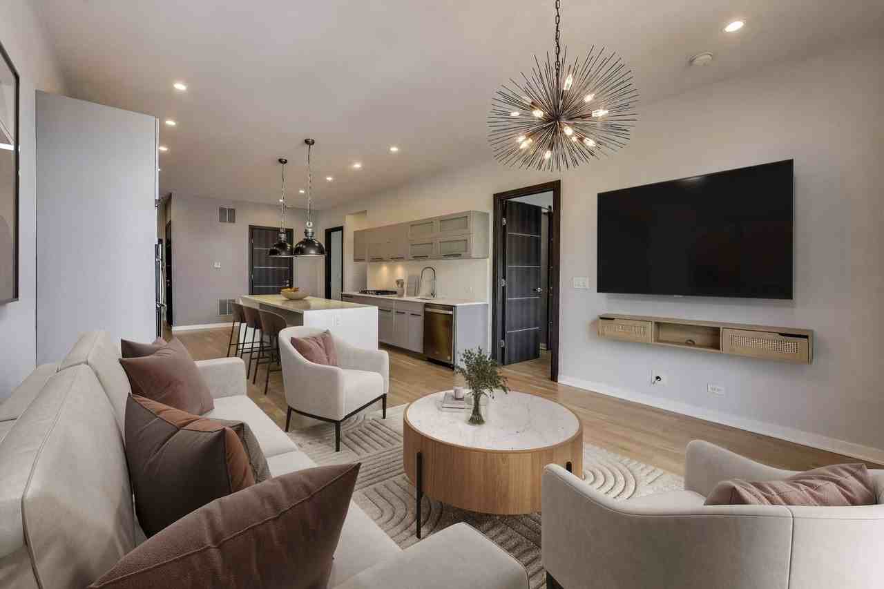 1708 W Cermak Rd Apt 3w #3W - Photo 5 of 26