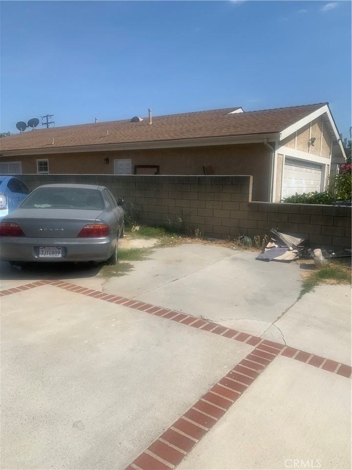 4056 Kenmore Ave - Photo 5 of 5