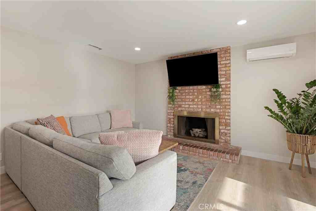 1540 Via Buena - Photo 2 of 12