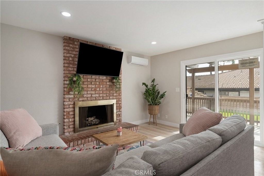 1540 Via Buena - Photo 4 of 12