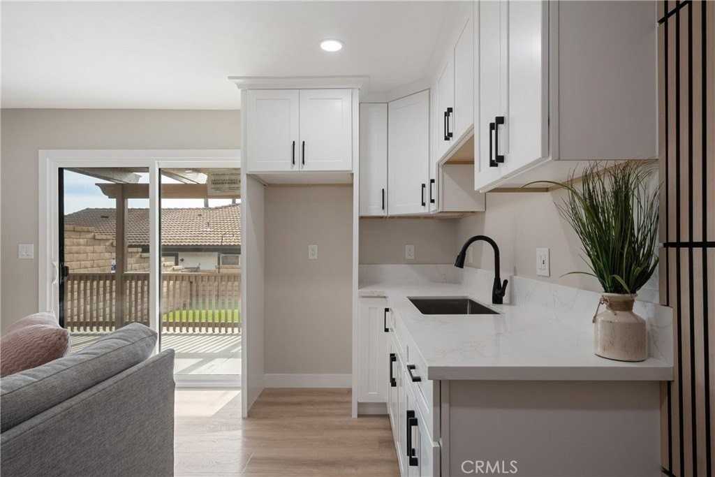 1540 Via Buena - Photo 5 of 12