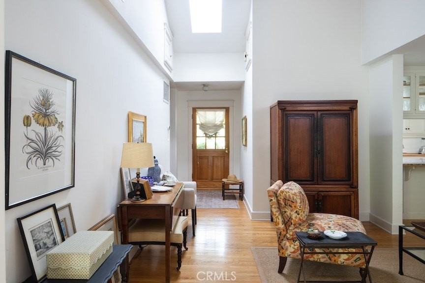 433 S College Ave - Photo 2 of 15