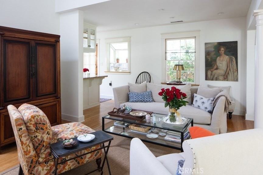 433 S College Ave - Photo 3 of 15