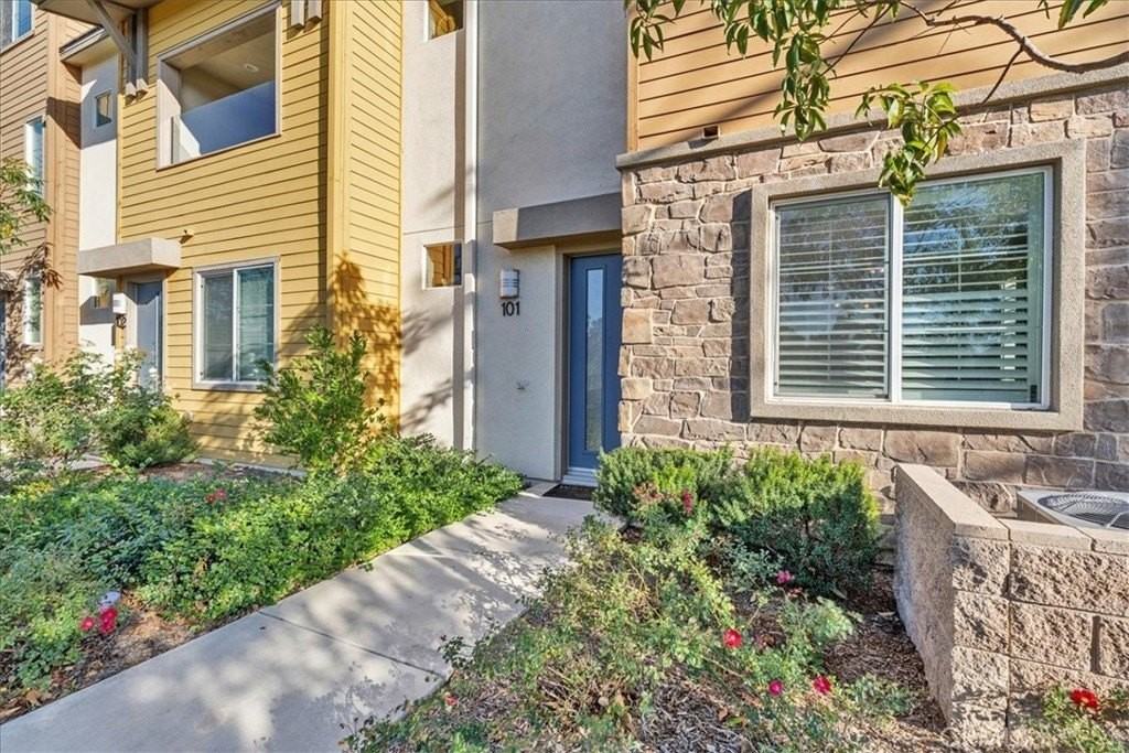 1038 Savi Dr #101 - Photo 4 of 36