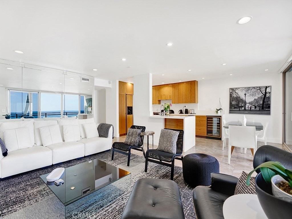 1585 S Coast Hwy #23 - Photo 5 of 29