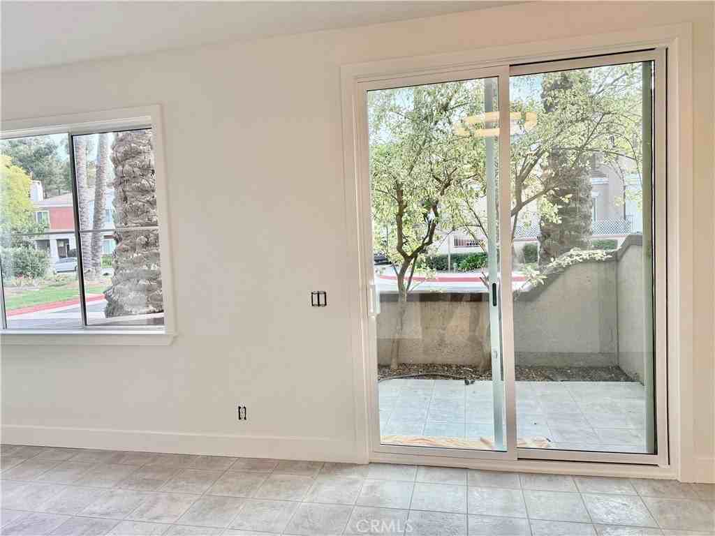 44 Mission Ct - Photo 7 of 18