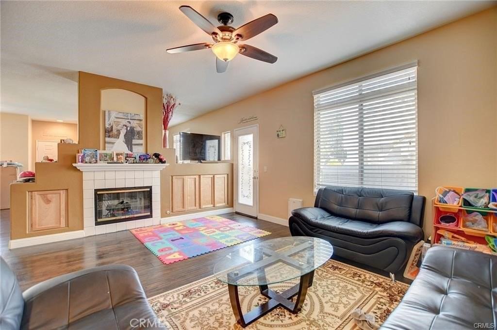 690 Azure Ln #5 - Photo 4 of 11