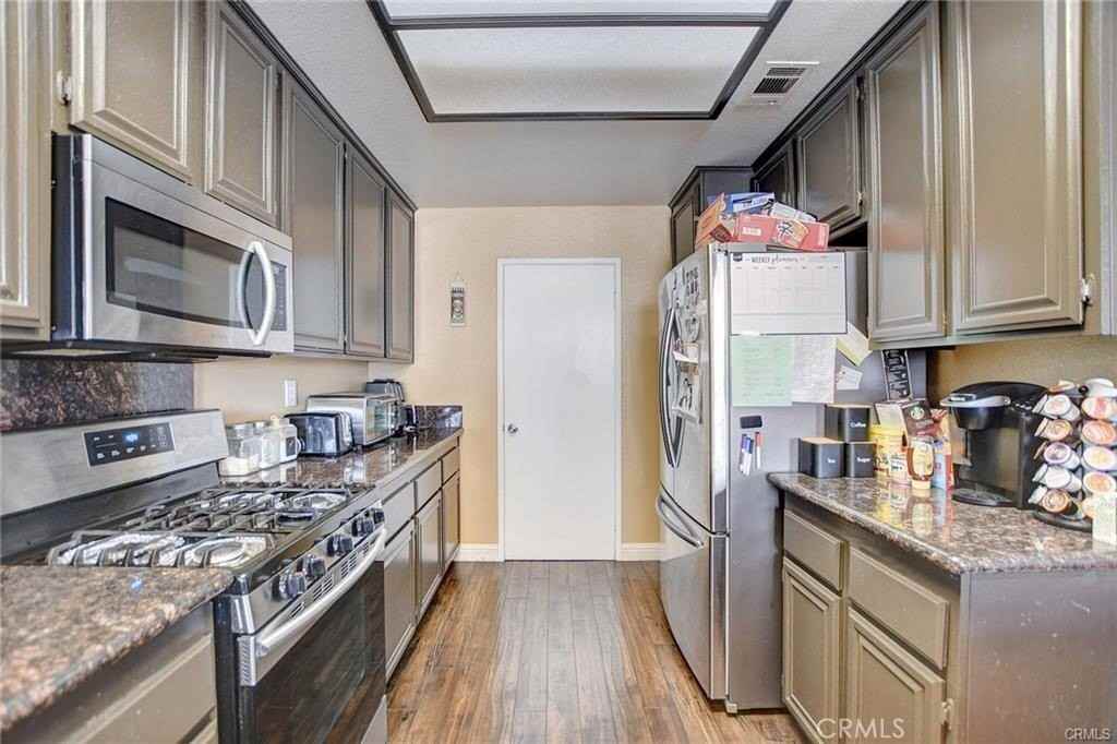 690 Azure Ln #5 - Photo 6 of 11