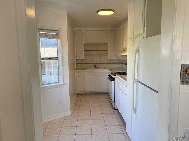 222 W Marquita #4 - Photo 4 of 11