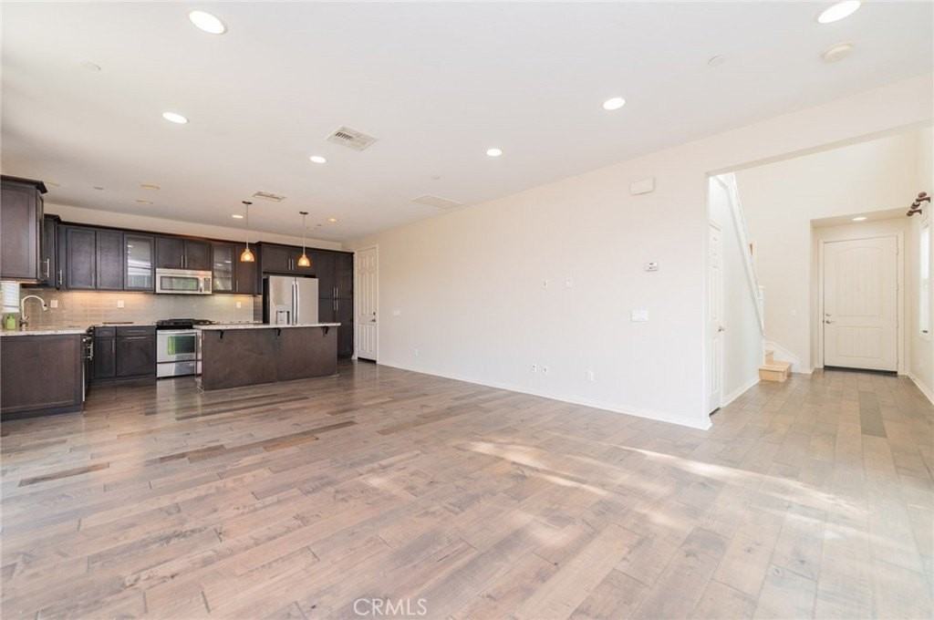 166 Desert Bloom - Photo 5 of 36