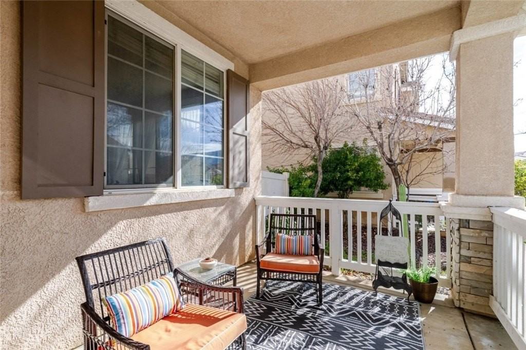 39112 Desert Holly Ln - Photo 3 of 40