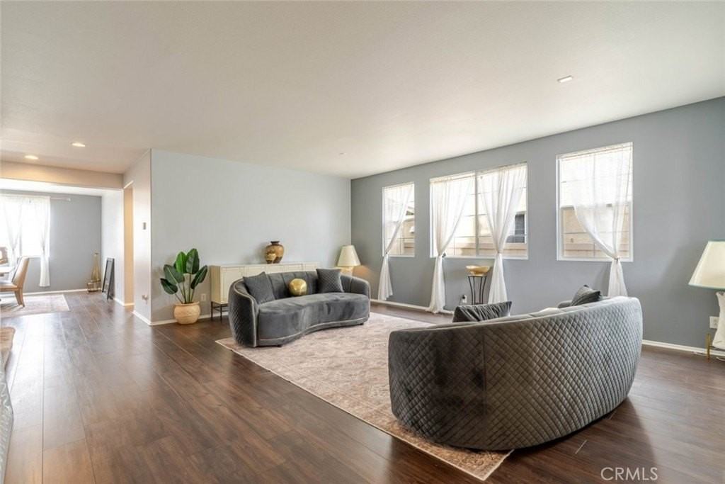 39112 Desert Holly Ln - Photo 4 of 40