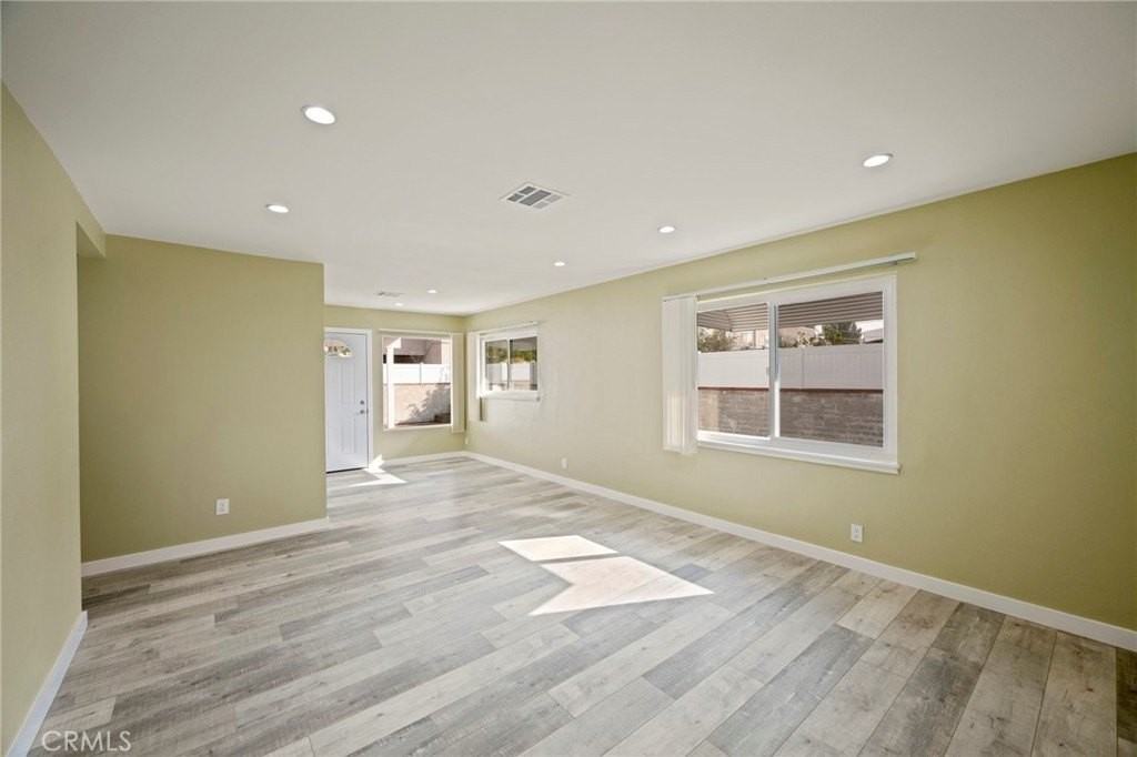 8430 Bardwell Ave - Photo 3 of 19