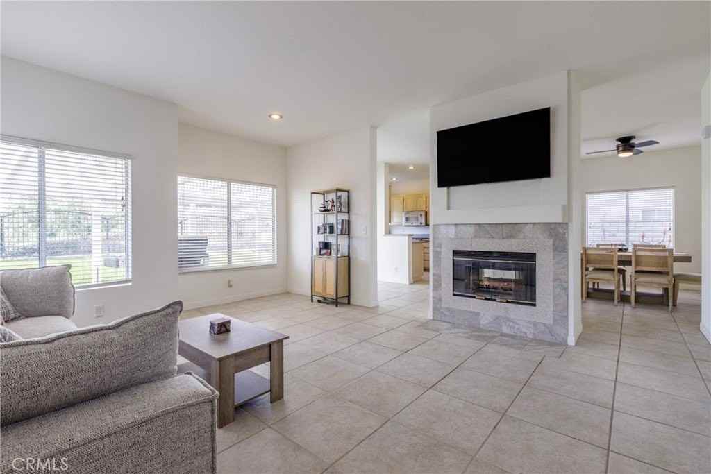 29629 Parkglen Pl - Photo 7 of 31