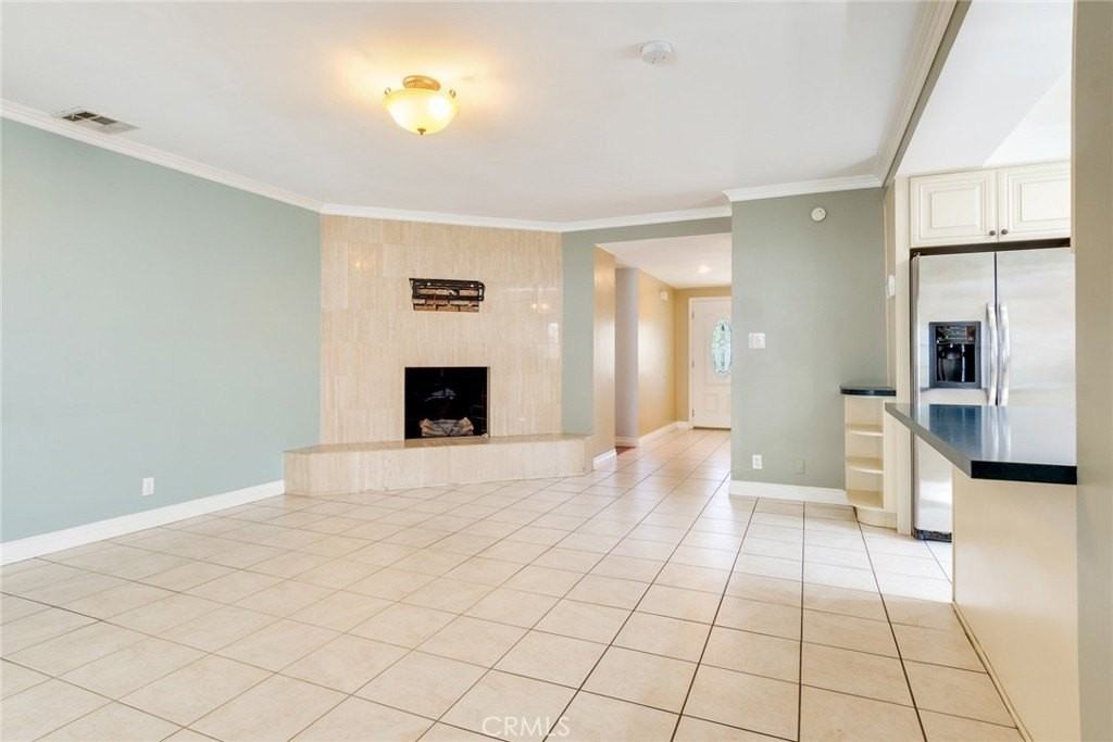 6119 Zelzah Ave - Photo 7 of 29