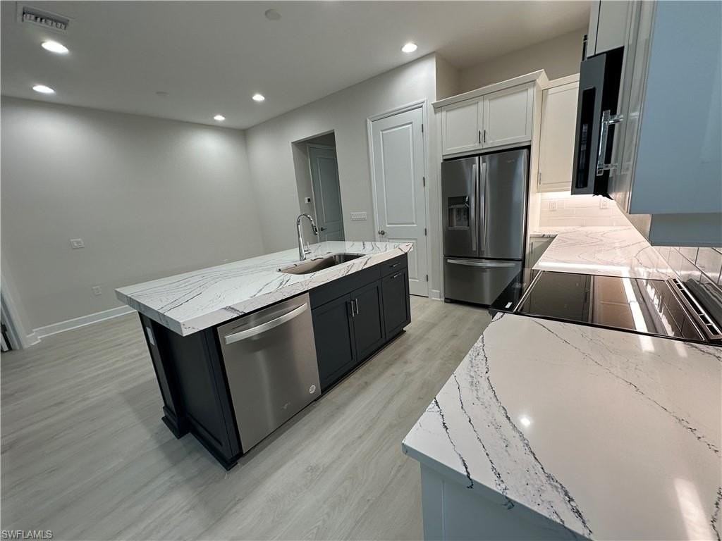 7255 Saona Ct - Photo 6 of 28