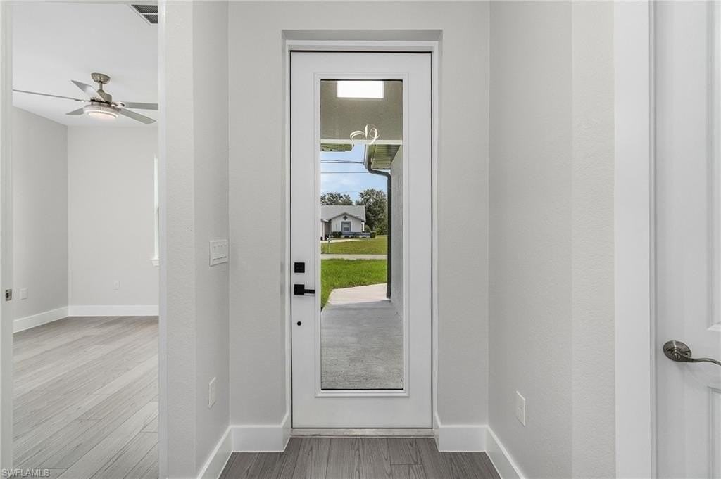 26221 Sandhill Blvd - Photo 2 of 19