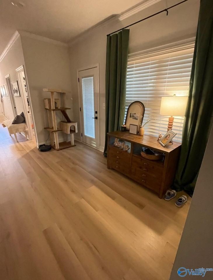 17664 Eastmoor St - Photo 3 of 8