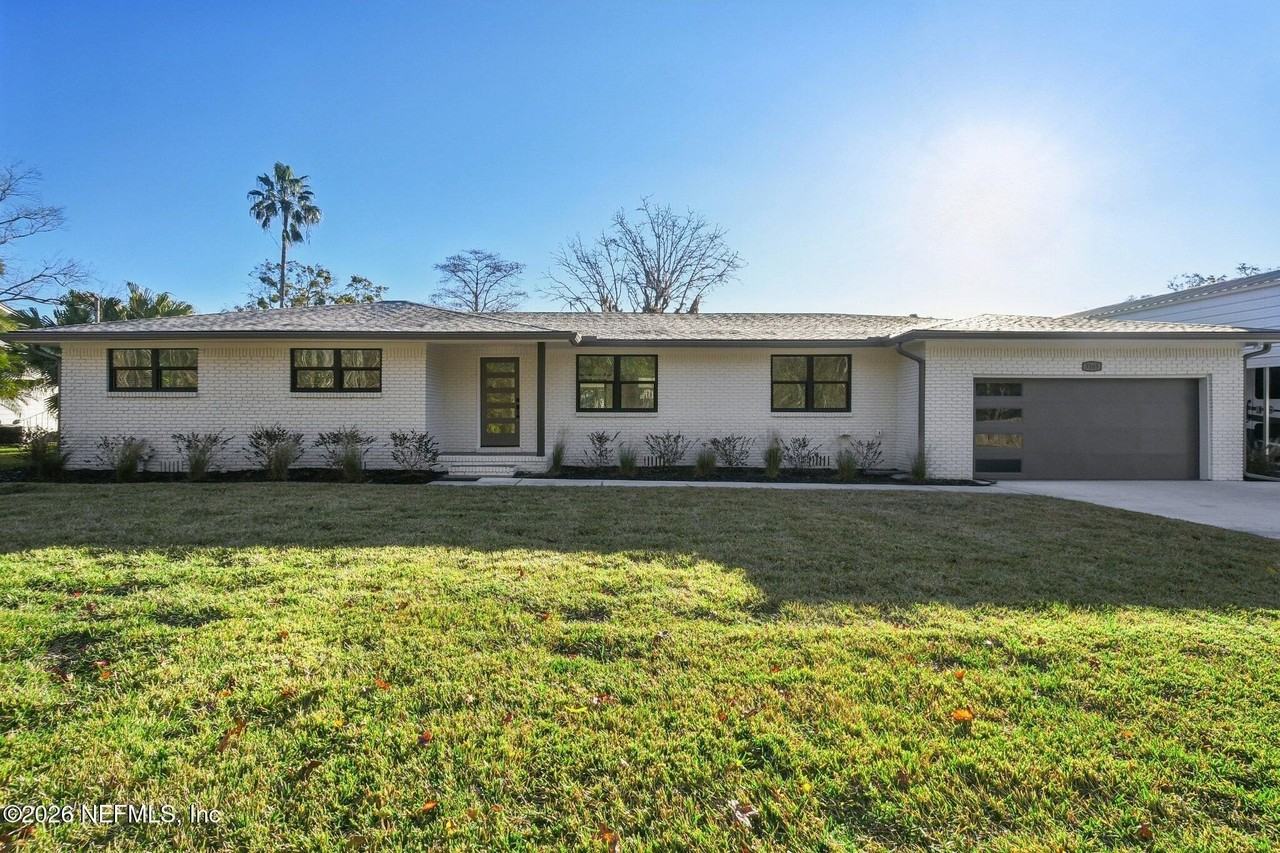 3165 Creighton Forest Dr - Photo 2 of 50