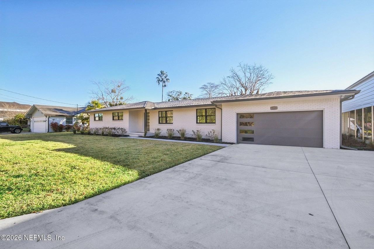 3165 Creighton Forest Dr - Photo 5 of 50