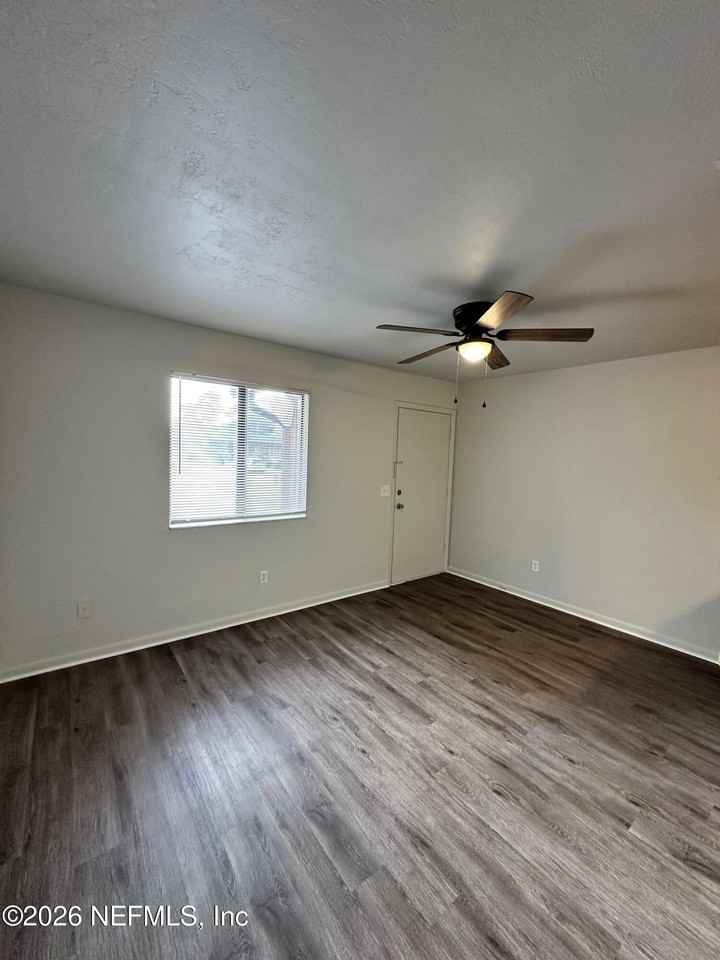 3842 Osprey Cir Apt B #B - Photo 2 of 9