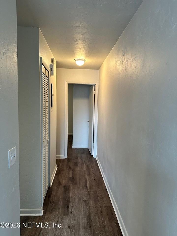 3842 Osprey Cir Apt B #B - Photo 7 of 9