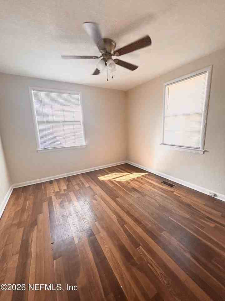 3233 Post St - Photo 5 of 6