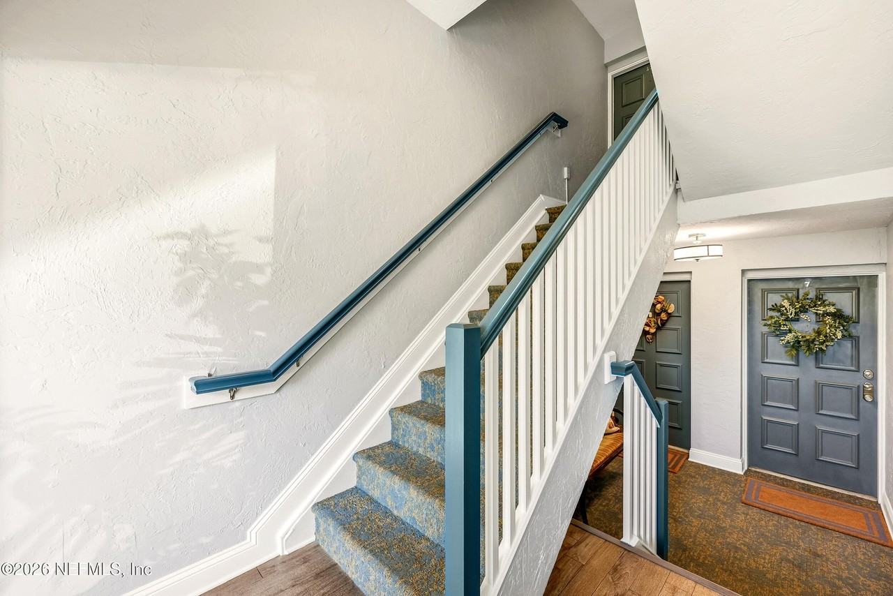 11 10th St #11 - Photo 3 of 50