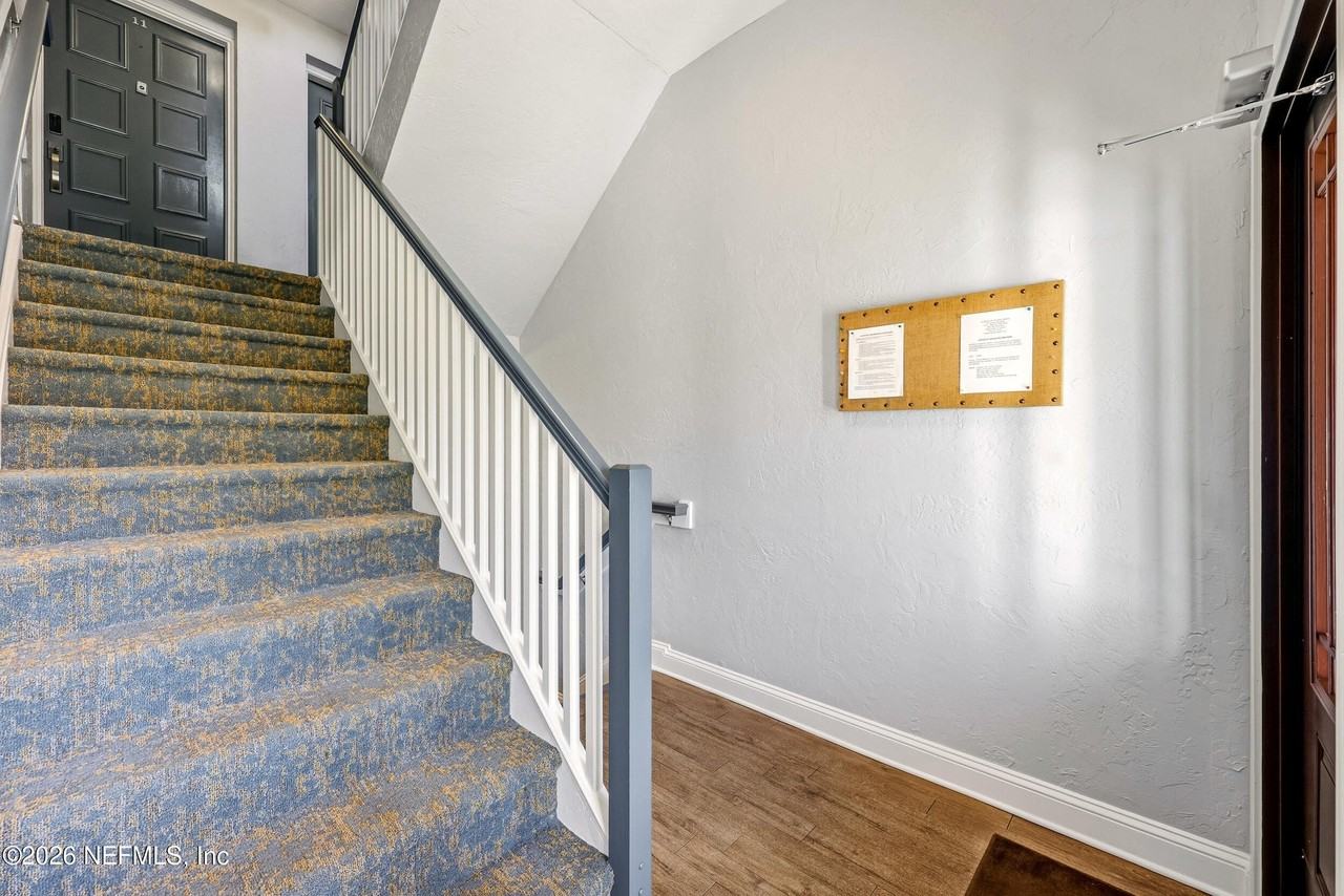 11 10th St #11 - Photo 4 of 50