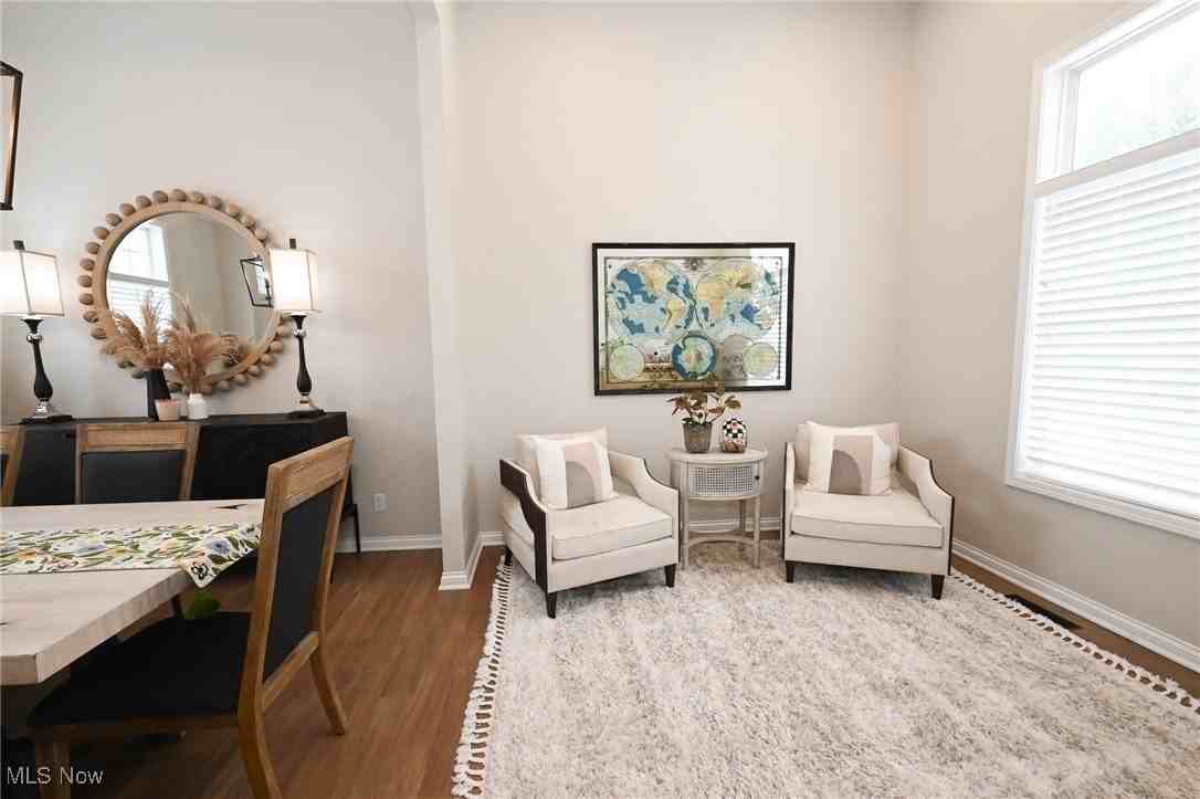 1305 Fieldstone Ct - Photo 5 of 42