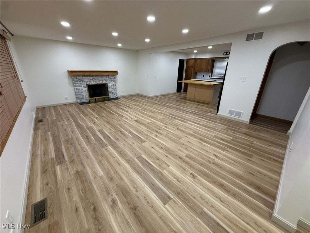 230 E 21st St - Photo 2 of 36