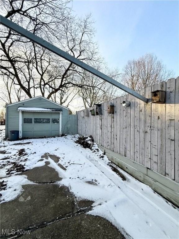 934 Nevin St - Photo 5 of 34