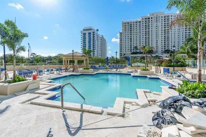 411 N New River Dr E #2205 - Photo 4 of 50