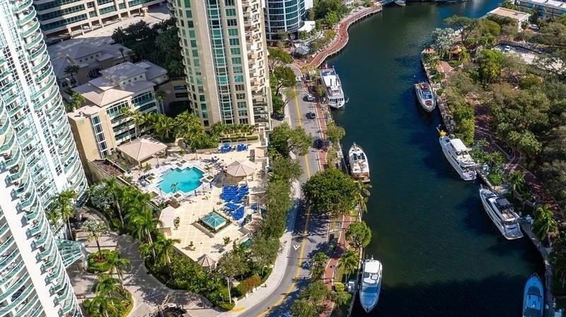 411 N New River Dr E #2205 - Photo 5 of 50