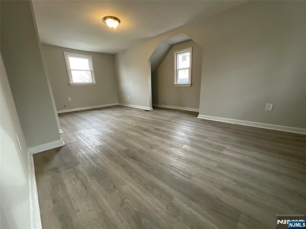 165 Corabelle Ave - Photo 5 of 10