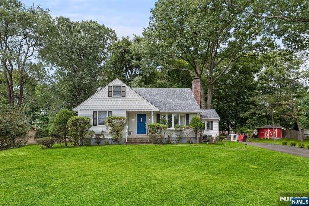 160 Spring Valley Rd - Photo 5 of 39