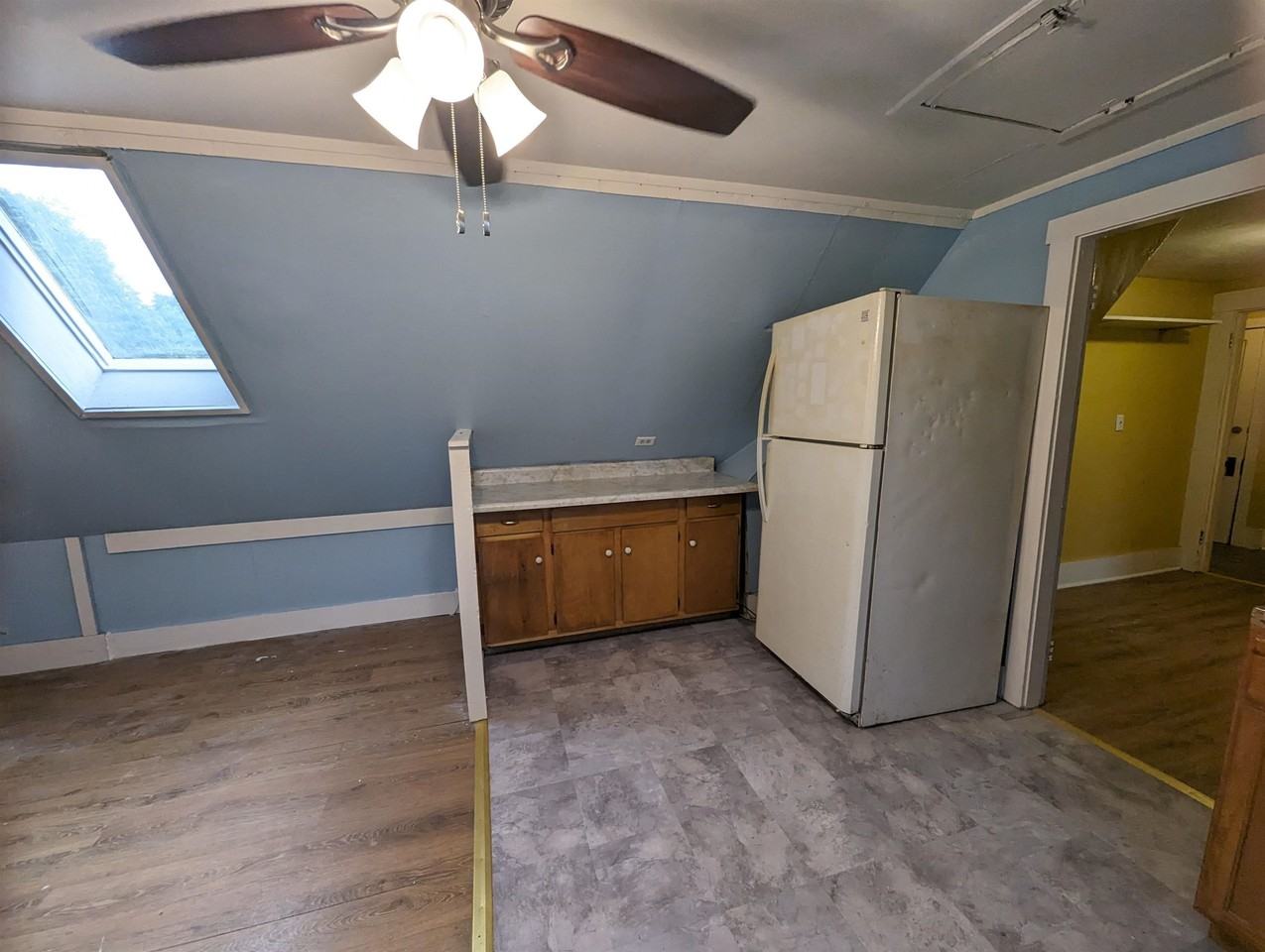 39 Perry Ave - Photo 4 of 16