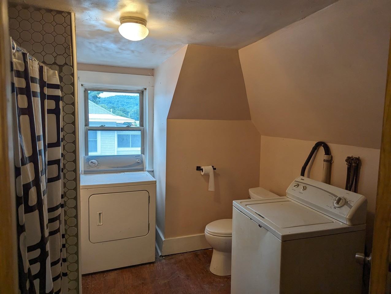 39 Perry Ave - Photo 7 of 16