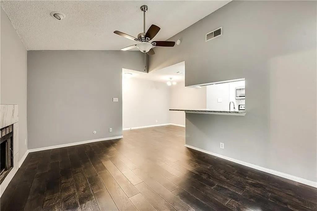 1204 Harwell Dr #2122 - Photo 4 of 22