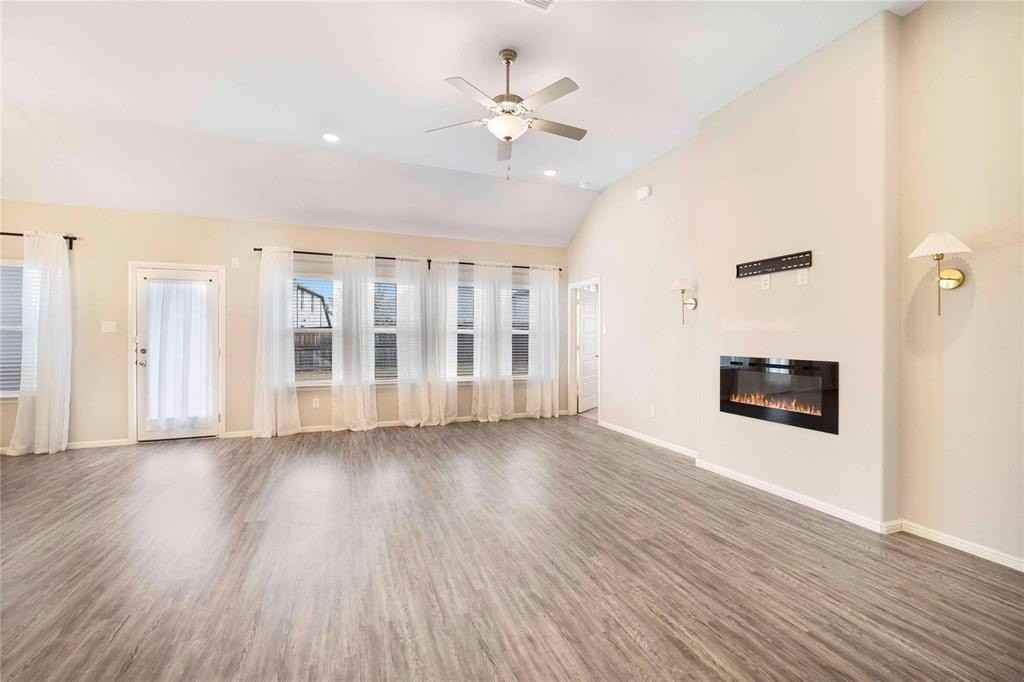 908 Cobalt Dr - Photo 6 of 40