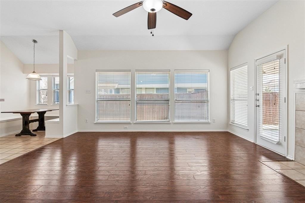 9937 Tanglebrush Dr - Photo 6 of 21