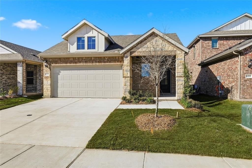 610 Clover Creek Drive #610 - Photo 2 of 16