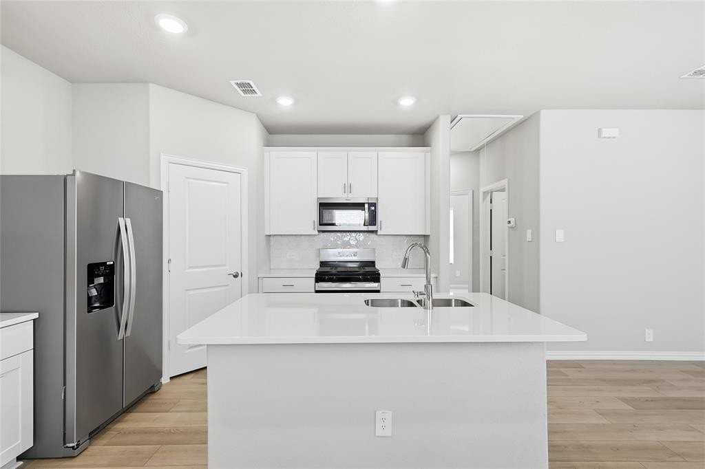 610 Clover Creek Drive #610 - Photo 3 of 16