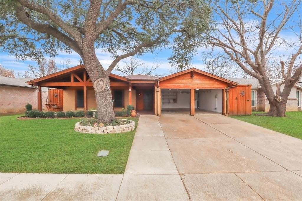 220 Blair Ln - Photo 4 of 34