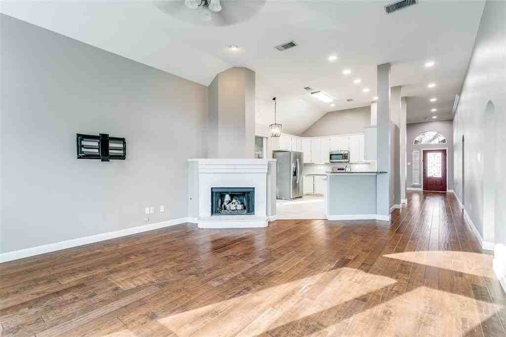 2321 Henley Ct - Photo 4 of 12