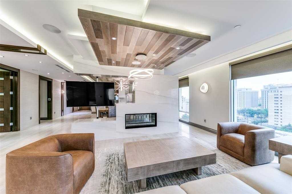 4005 Gaston Ave - Photo 6 of 34