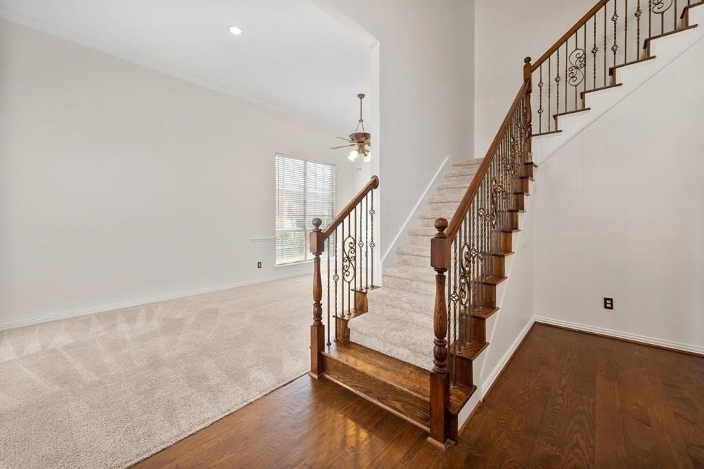 4512 Crown Ridge Dr - Photo 4 of 32