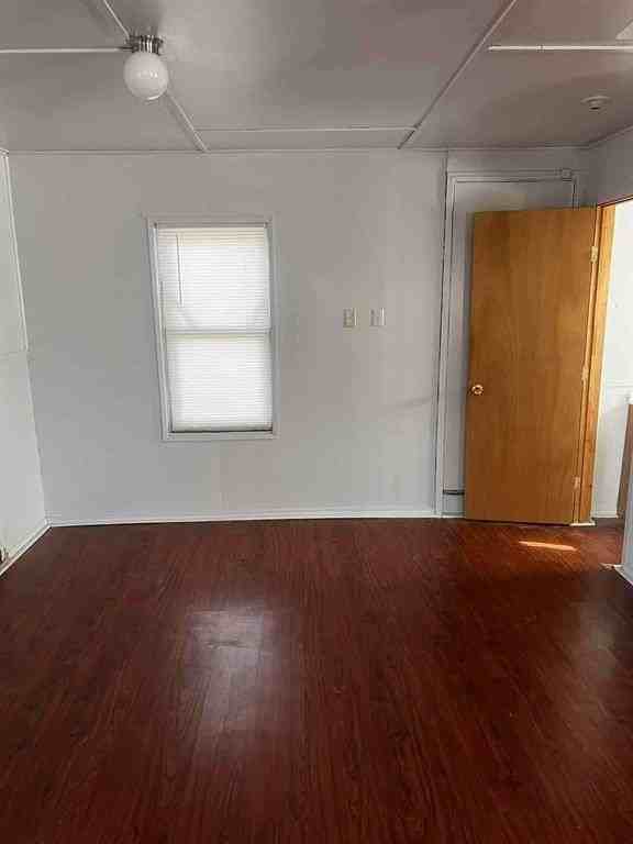 1400 Runnels St - Photo 5 of 7