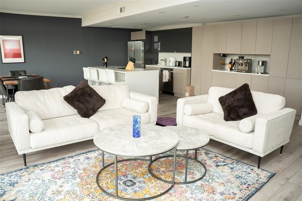 6211 W Northwest Hwy #400